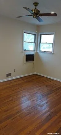 Image 5 - 145 Conerty Street, Brentwood, NY 11717, USA - House for rent