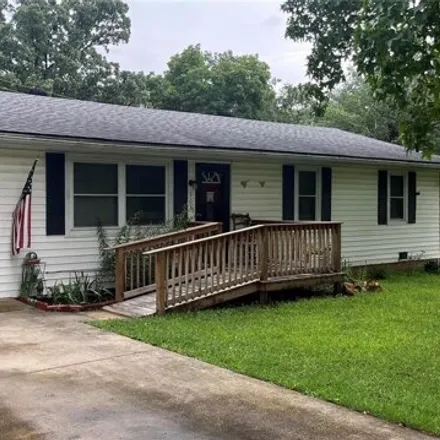 Buy this 3 bed house on 913 East James Boulevard in St. James, MO 65559