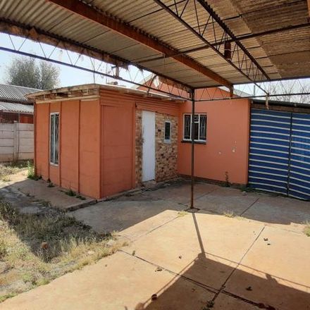 Rent this 2 bed house on Wessels Street in De Clercqville, Klerksdorp