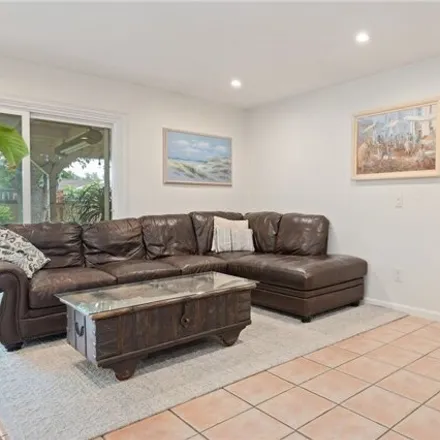 Image 3 - 24298 Gilmore Street, Los Angeles, CA 91307, USA - House for sale