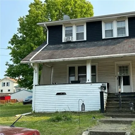 Image 2 - 1269 Roemer Boulevard, Farrell, Mercer County, PA 16121, USA - House for sale