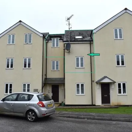 Rent this 2 bed apartment on Hillside Court in Bugle, PL26 8RD