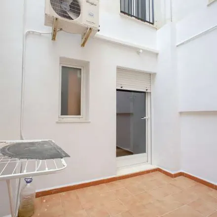 Image 8 - Carrer del Cura Planelles, 28, 46011 Valencia, Spain - Apartment for rent