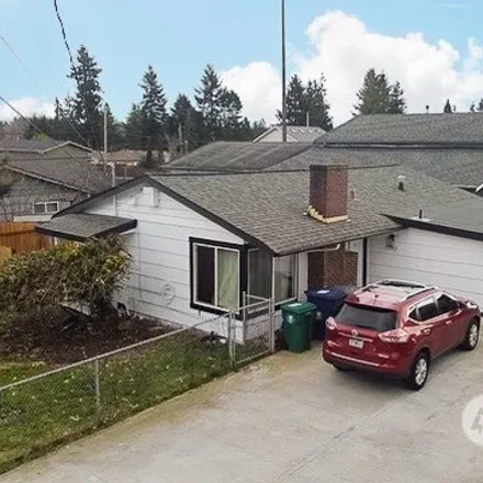Buy this 4 bed house on 11963 Southeast 160th Street in Renton, WA 98058