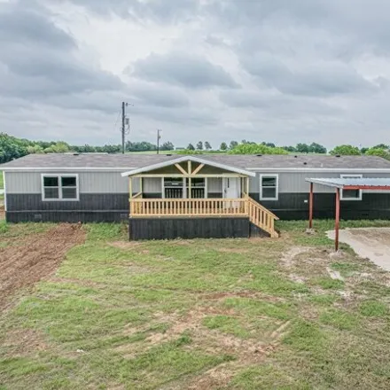 Buy this studio apartment on 274 Pine Grove Road in Grayson County, TX 76245