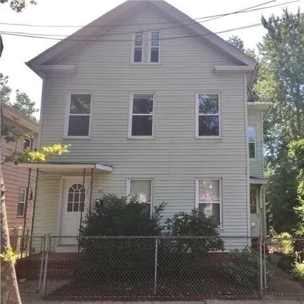 Rent this 2 bed house on Second Company Governor's Foot Guard Memorial Highway in Barnesville, New Haven