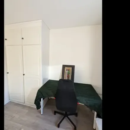 Rent this 1 bed room on Åkerbyvägen 168 in 187 37 Täby, Sweden