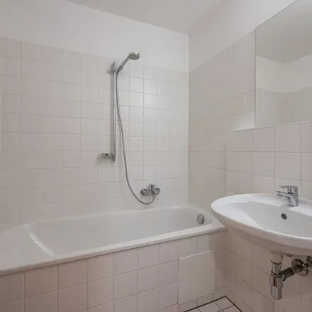 Rent this 2 bed apartment on Martinstraße in Währinger Straße, 1180 Vienna