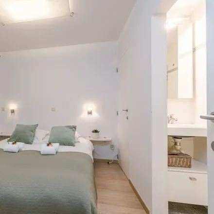 Rent this 2 bed apartment on Knokke-Heist in Brugge, Belgium