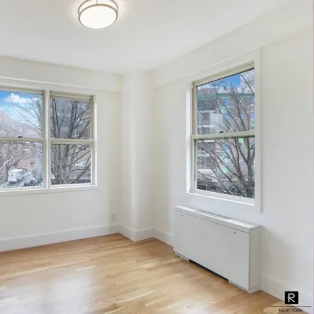 Image 4 - 3777 Independence Avenue, New York, NY 10463, USA - Apartment for sale