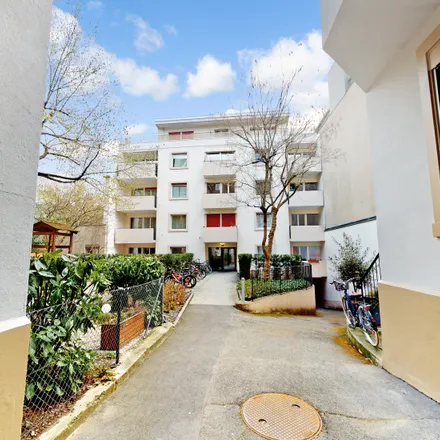 Rent this 3 bed apartment on Kannenfeldstrasse in 4056 Basel, Switzerland