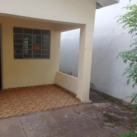 Buy this 3 bed house on Avenida Professor Jorge Corrêa in Vila Ferroviária, Araraquara - SP