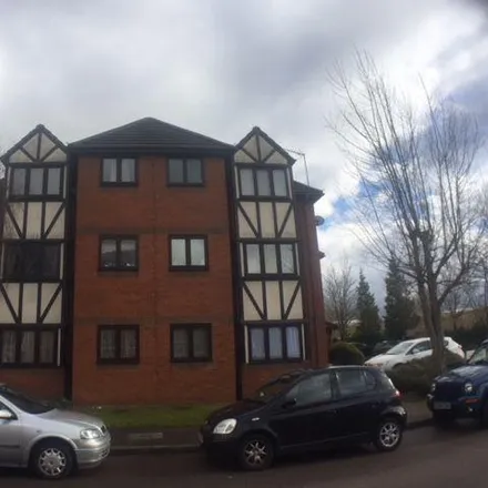 Rent this 1 bed apartment on Leafield in Luton, LU3 2SB