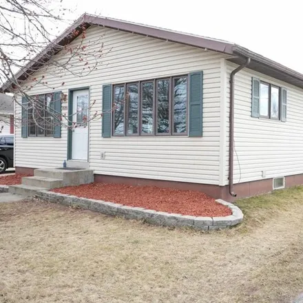 Buy this 3 bed house on Division Street in New London, WI 54961