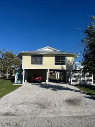 Image 4 - 2480 Avocado Street, Saint James City, Lee County, FL 33956, USA - House for sale