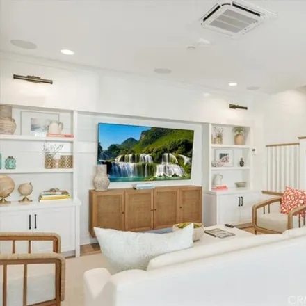 Image 4 - 2149 Mariners Drive, Newport Beach, CA 92660, USA - Townhouse for sale