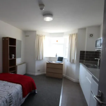 Rent this 1 bed room on Balmoral Road in Northampton, NN2 6JY