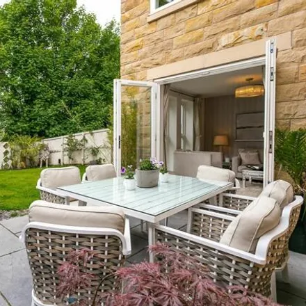 Image 3 - Connaught Court, Harrogate, HG1 2EQ, United Kingdom - Townhouse for sale