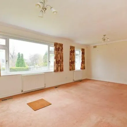 Image 8 - 11 Whirlowdale Crescent, Sheffield, S7 2NA, United Kingdom - House for sale