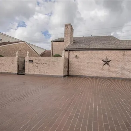 Buy this 3 bed house on Golfcrest Country Club in 2509 Country Club Drive, Pearland