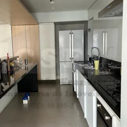 Rent this 4 bed apartment on Alameda Sapucaia in Jardim D'Abril, Osasco - SP