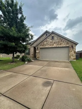 Rent this 3 bed house on 416 Runaway Drive in Midlothian, TX 76065
