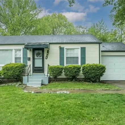 Rent this 2 bed house on 1424 Golden Drive in Bellefontaine Neighbors, MO 63137