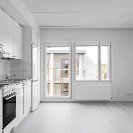 Rent this 1 bed apartment on Kaskelantie 15 in 01230 Vantaa, Finland