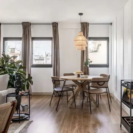 Rent this 3 bed apartment on Calle de las Infantas in 40, 28004 Madrid