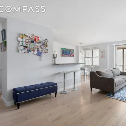 Image 1 - Lincoln Guild, 303 West 66th Street, New York, NY 10023, USA - Apartment for sale