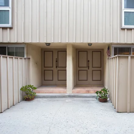 Image 3 - 1818 Parnell Avenue, Los Angeles, CA 90025, USA - Townhouse for sale
