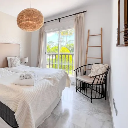 Rent this 4 bed apartment on Carretera de Ronda a San Pedro de Alcántara in 29670 Marbella, Spain