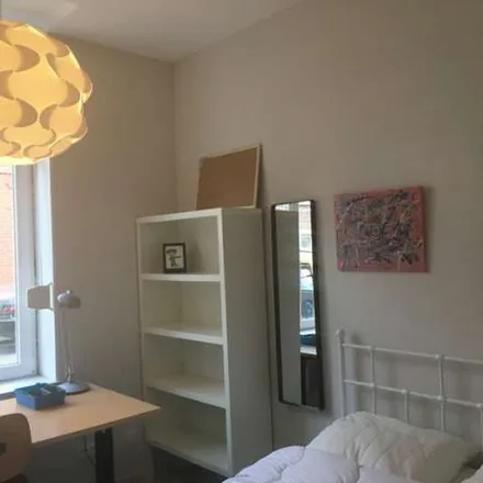 Image 6 - 15 Rue Guizot, 59170 Croix, France - Apartment for rent