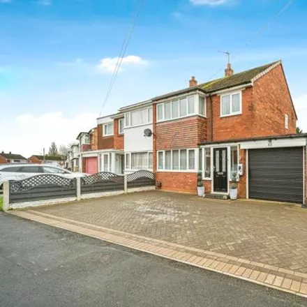 Buy this 3 bed duplex on Simmonds Road in Bloxwich, WS3 3PT