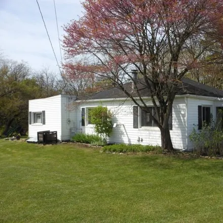 Buy this 2 bed house on 1225 Folk Road in Bath Township, OH 45324