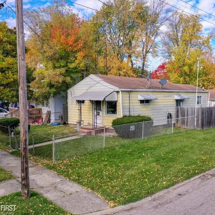 Buy this 2 bed house on 802 Alvord Avenue in Flint, MI 48507