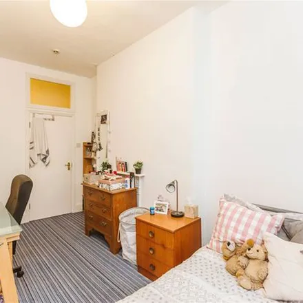 Image 2 - Clifton Park Road, Bristol, BS8 3HL, United Kingdom - Apartment for rent