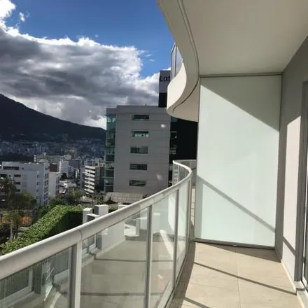 Rent this 1 bed apartment on Parqueadero Hotel Quito in Avenida González Suárez, 170517