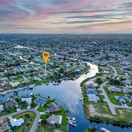 Image 3 - 1137 Southeast 13th Street, Cape Coral, FL 33990, USA - House for sale