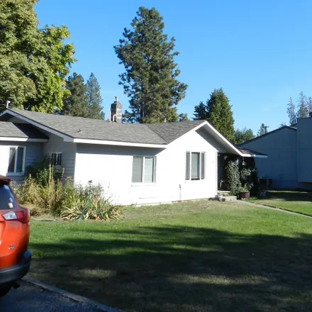 Buy this 2 bed house on 4083 East 32nd Avenue in Spokane, WA 99223