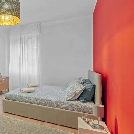 Image 7 - Parrucchiere Moreno, Via dei Tulipani 18, 20146 Milan MI, Italy - Apartment for rent