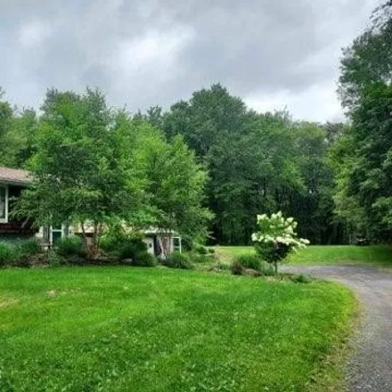 Image 9 - unnamed road, Lehman Township, PA 18654, USA - House for sale