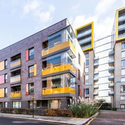 Image 1 - Hankins House, 20 Peartree Way, London, SE10 0HY, United Kingdom - Apartment for sale