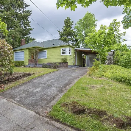 Buy this 3 bed house on 3230 Southeast 55th Avenue in Portland, OR 97206