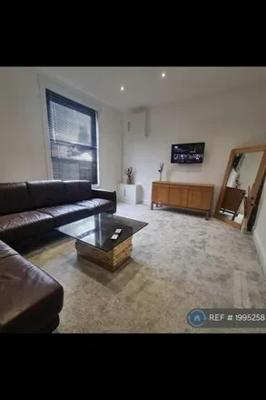 Rent this 1 bed apartment on Glossop Street in Leeds, LS6 2LE