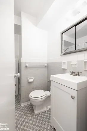 Image 9 - 166 E 35th St Apt 16a, New York, 10016 - Apartment for sale