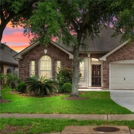Buy this 3 bed house on 2999 Fountain Brook Drive in Pearland, TX 77584