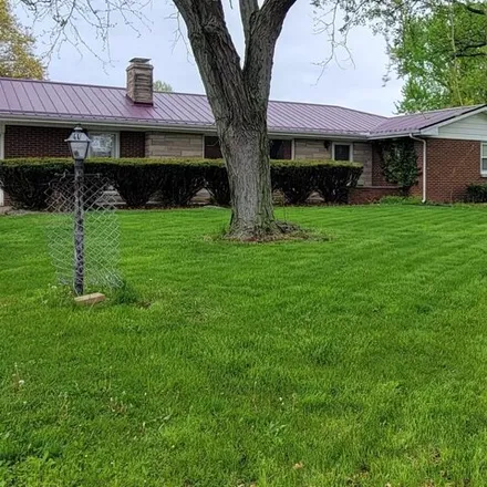 Image 2 - 800 East Southway Boulevard, Kokomo, IN 46902, USA - House for sale