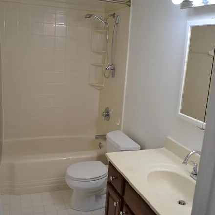 Image 7 - 11723 Carriage House Drive, White Oak, MD 20904, USA - Apartment for rent