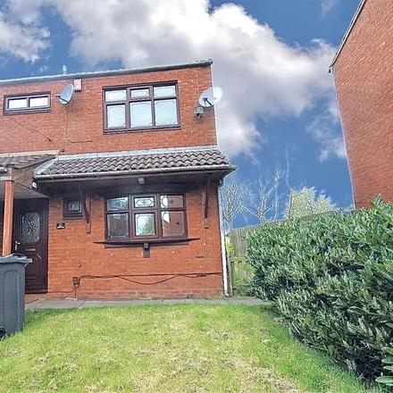 Rent this 3 bed duplex on Quilter Close in Darlaston, WS2 0LL